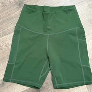High-Rise Forest Green Women's Bike Shorts with Side Pockets